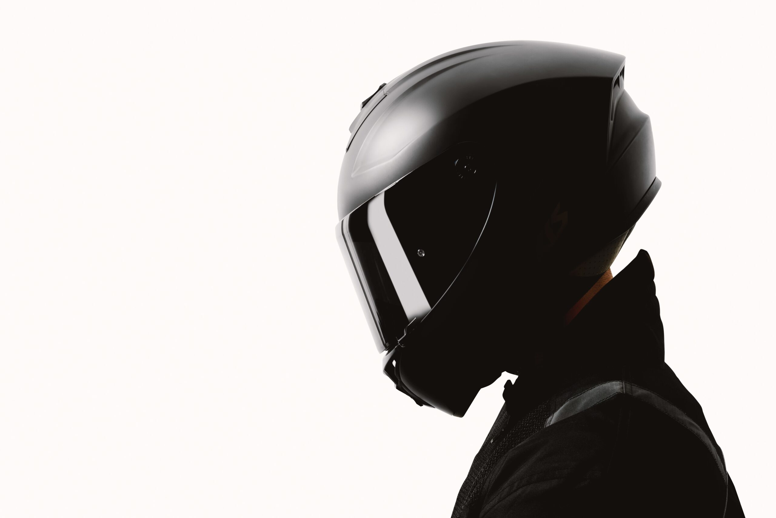 Mais do que capacetes: conheça as inovações que estão elevando o padrão de segurança nas motos