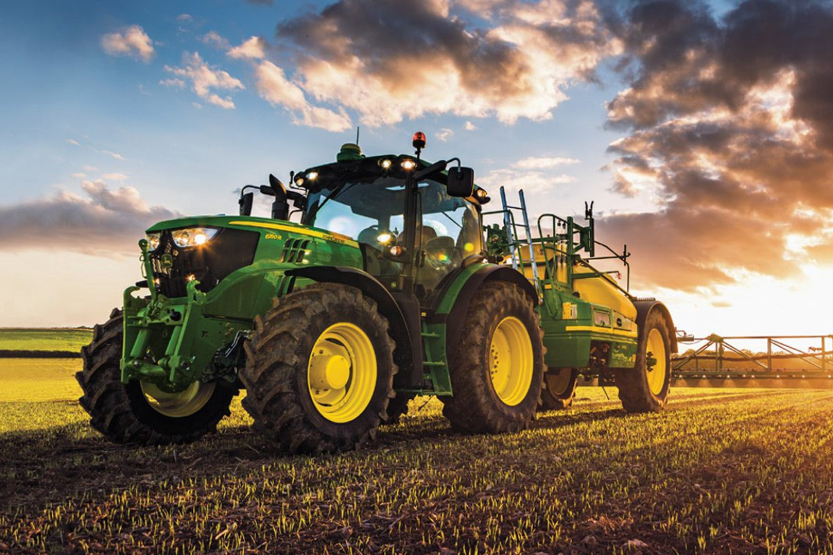 Agricultura sustentável em destaque: John Deere apresenta motor a etanol