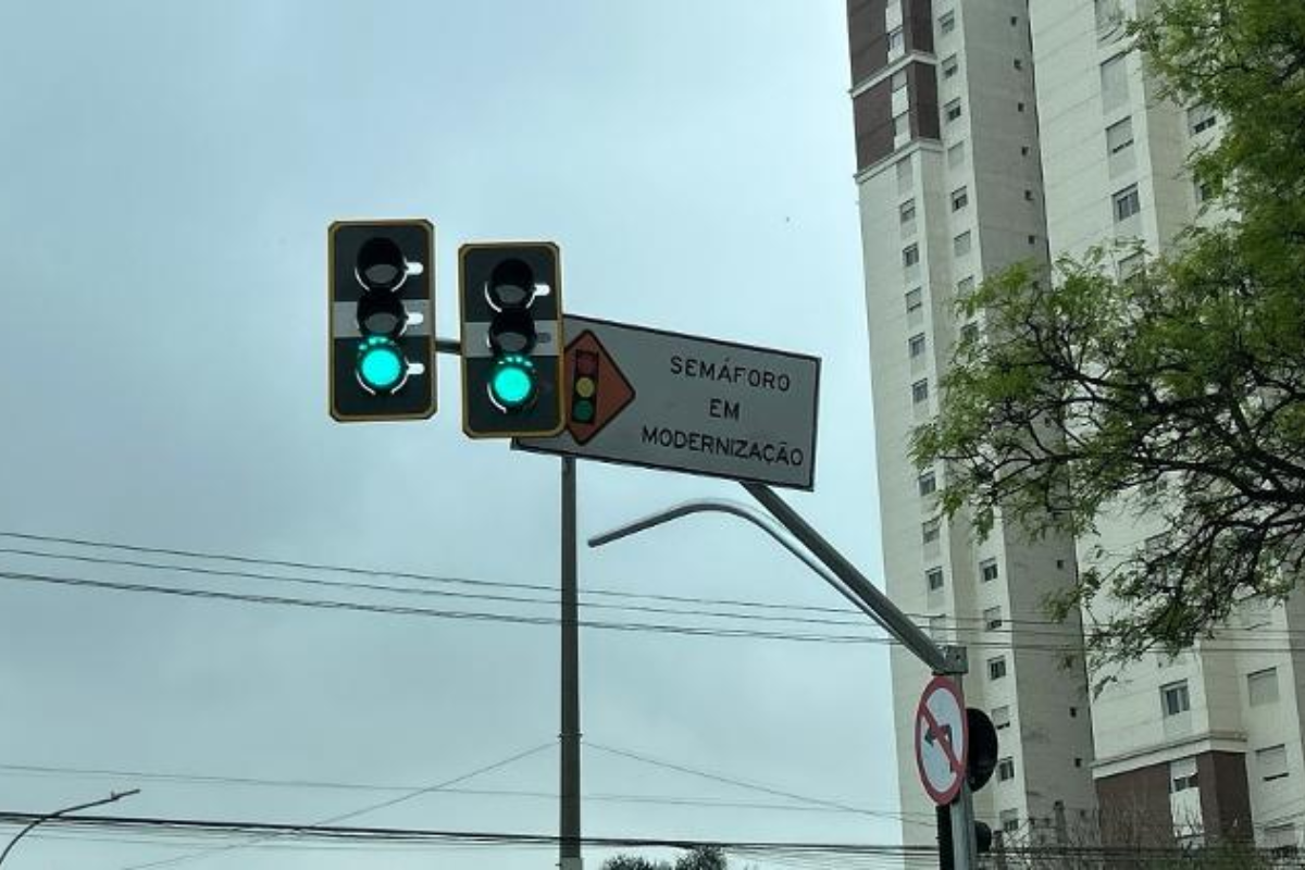 Trânsito mais inteligente: como os novos semáforos estão revolucionando São Paulo