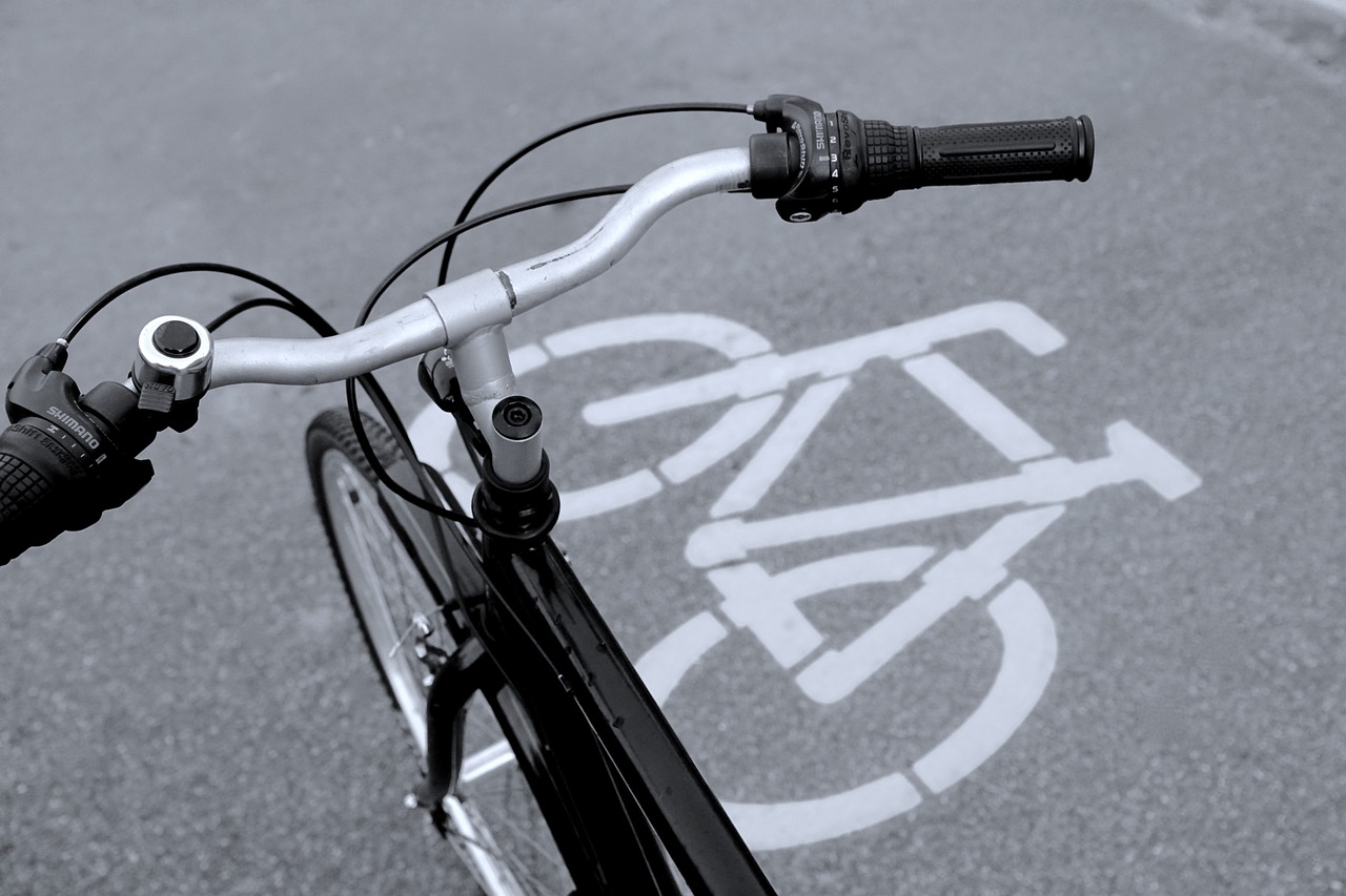 DPVAT: quem sofre acidente de bicicleta tem direito ao seguro?