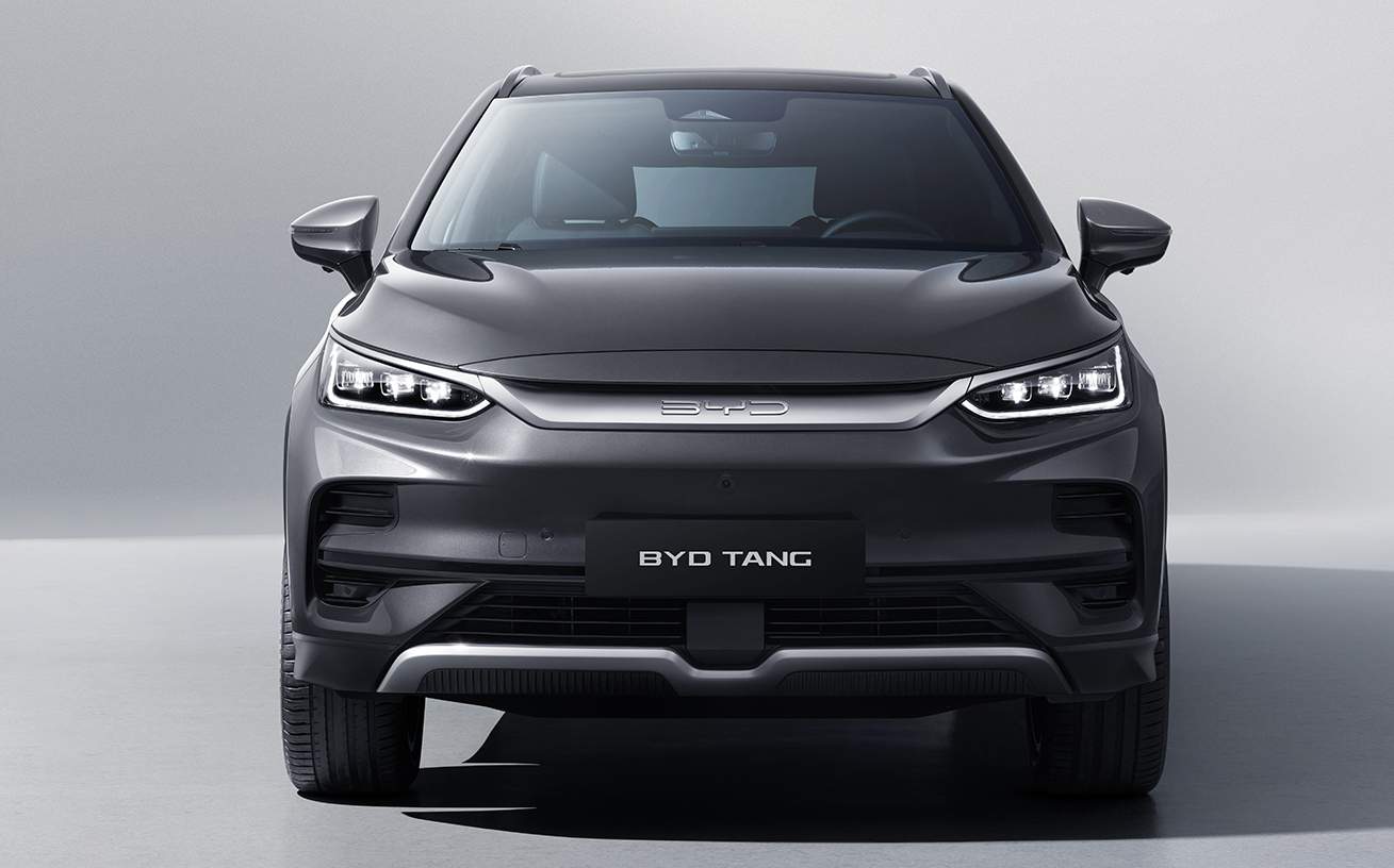 BYD Tan 2025: novo SUV elétrico chega ao Brasil em abril e promete autonomia de 400 km
