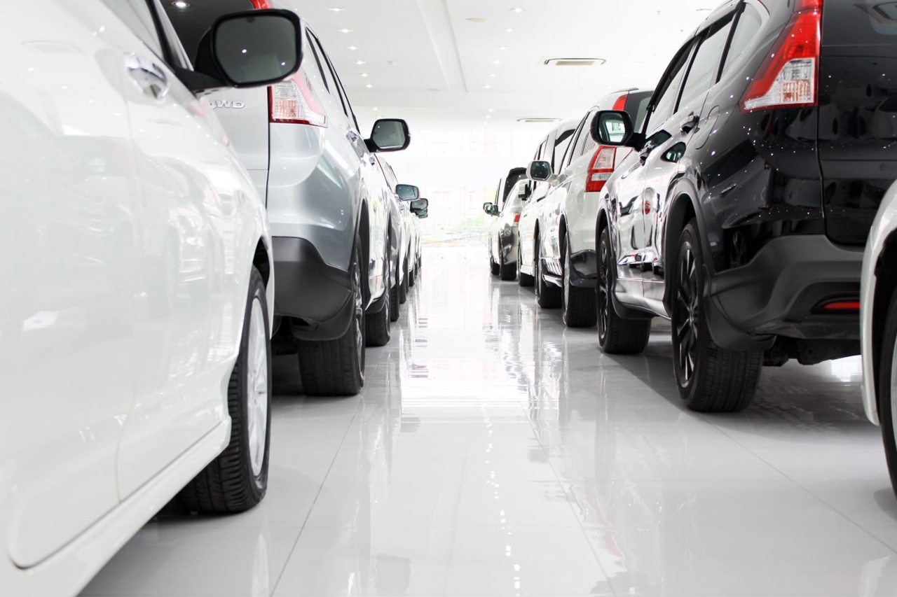 Ranking dos mais baratos: preços de carros de entrada caem com novo programa do governo