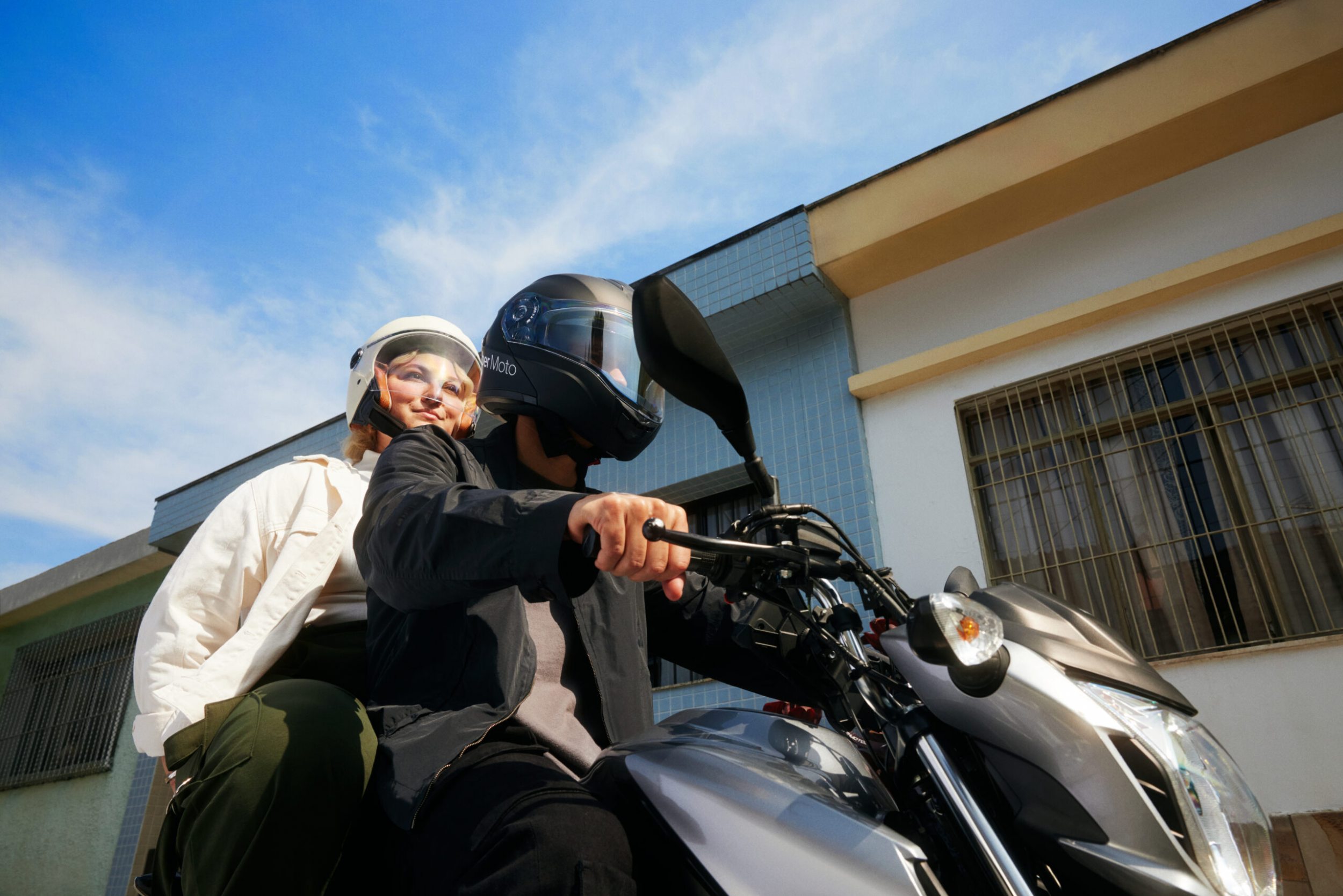 Como se cadastrar e se tornar motorista Uber Moto em 2025?