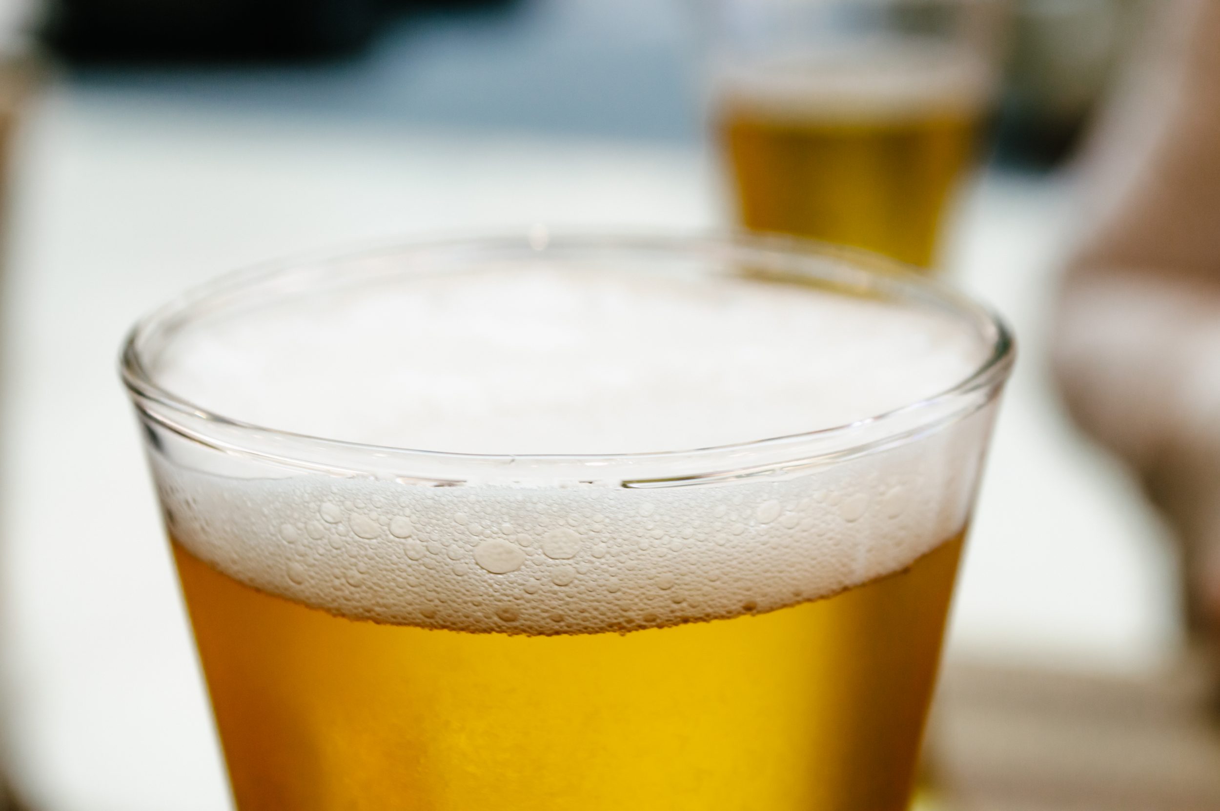 Bafômetro pega? Muito cuidado ao consumir cerveja sem álcool antes de dirigir