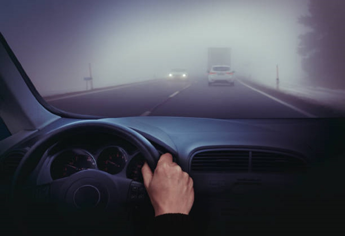 Neblina no caminho? 8 dicas para dirigir em segurança nas estradas