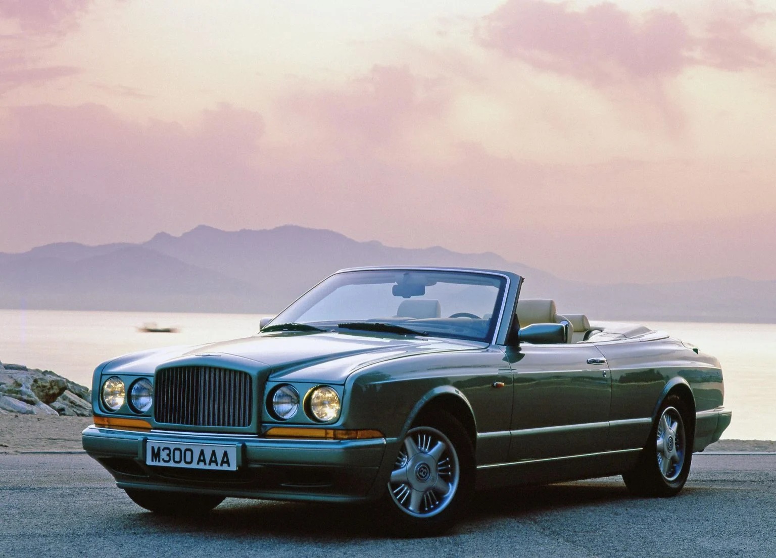 Clássicos liberados! 4 carros usados que já podem ser importados para o Brasil