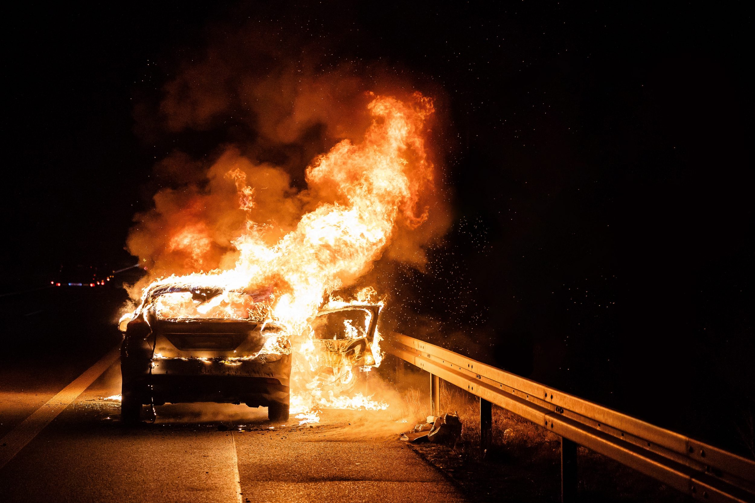 Risco de incêndio! Stellantis anuncia recall no Brasil para modelos Peugeot, Fiat e Citroën