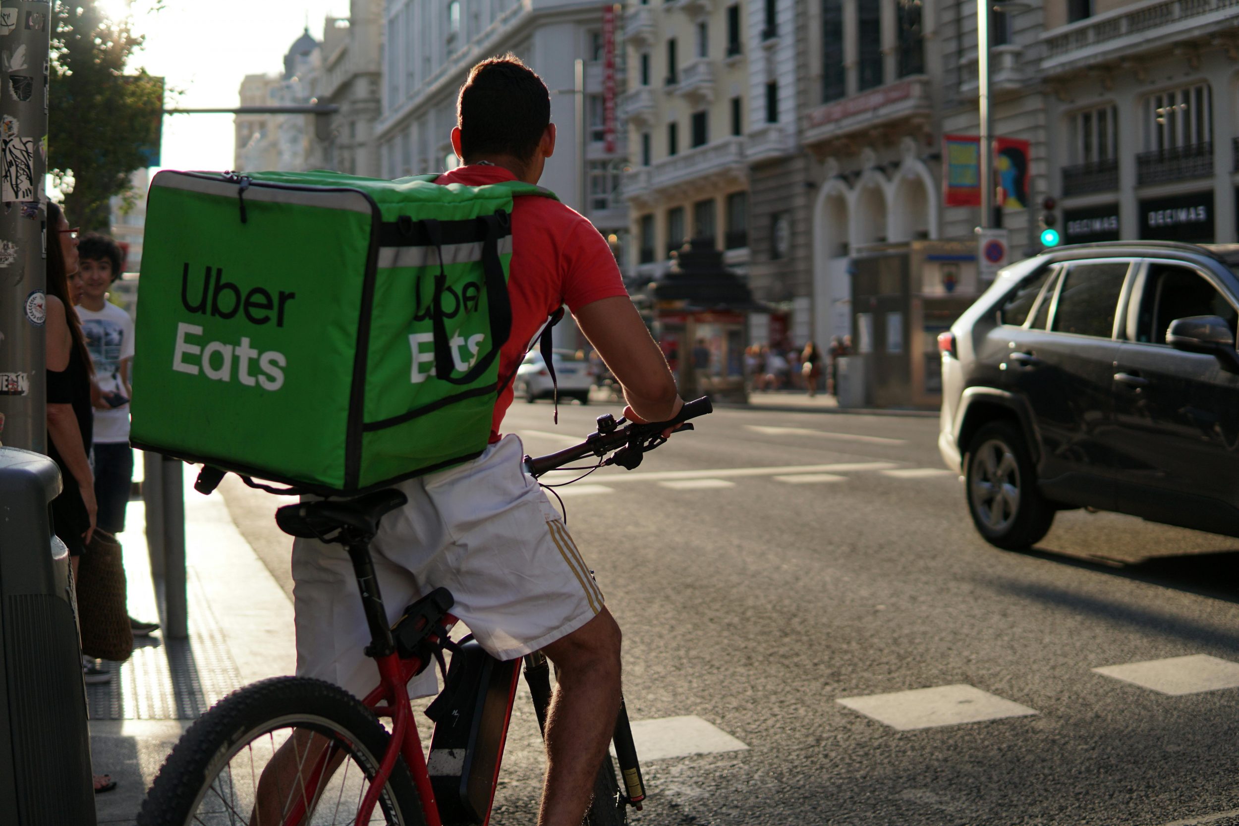 Sua próxima refeição pode chegar de drone: Uber Eats confirma novidade