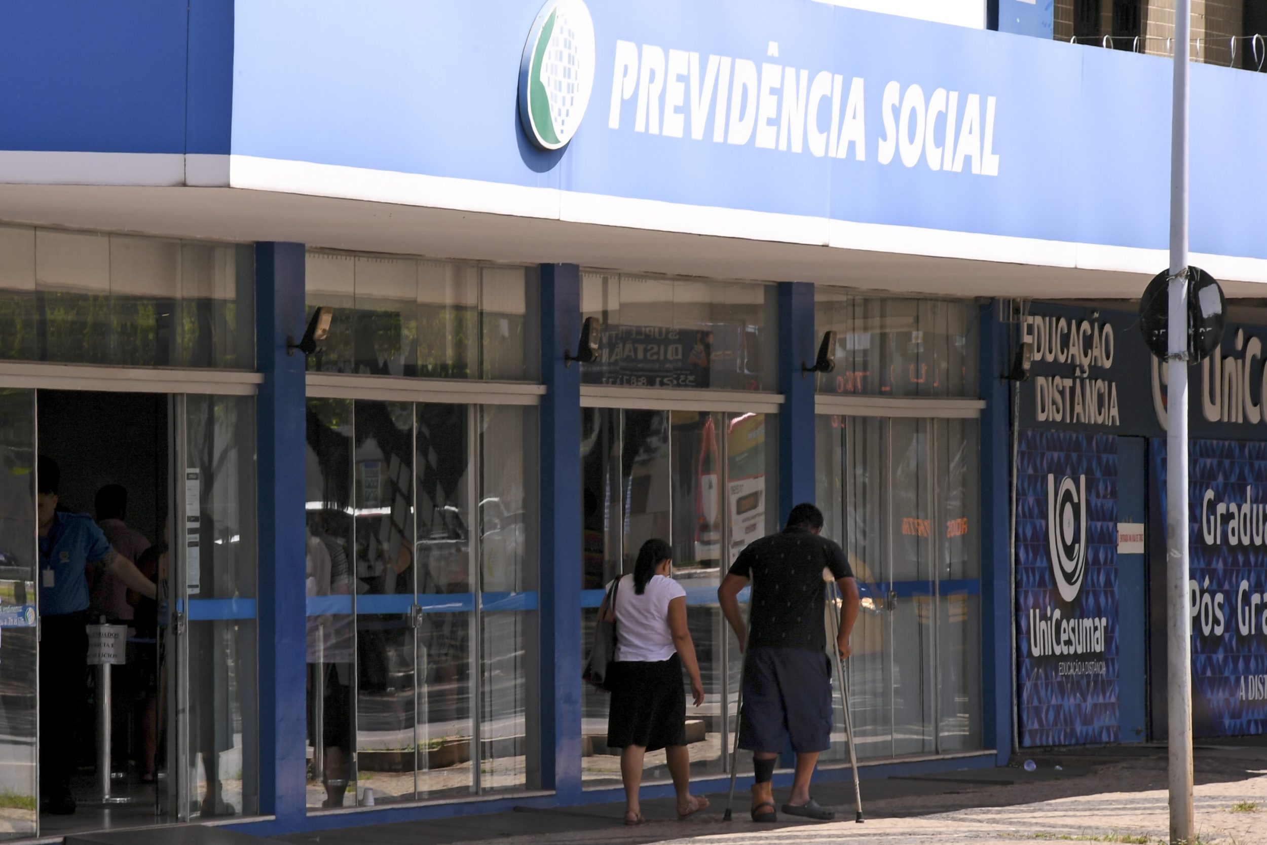 Dinheiro de volta! 17 mil recebem reembolso por descontos indevidos do INSS