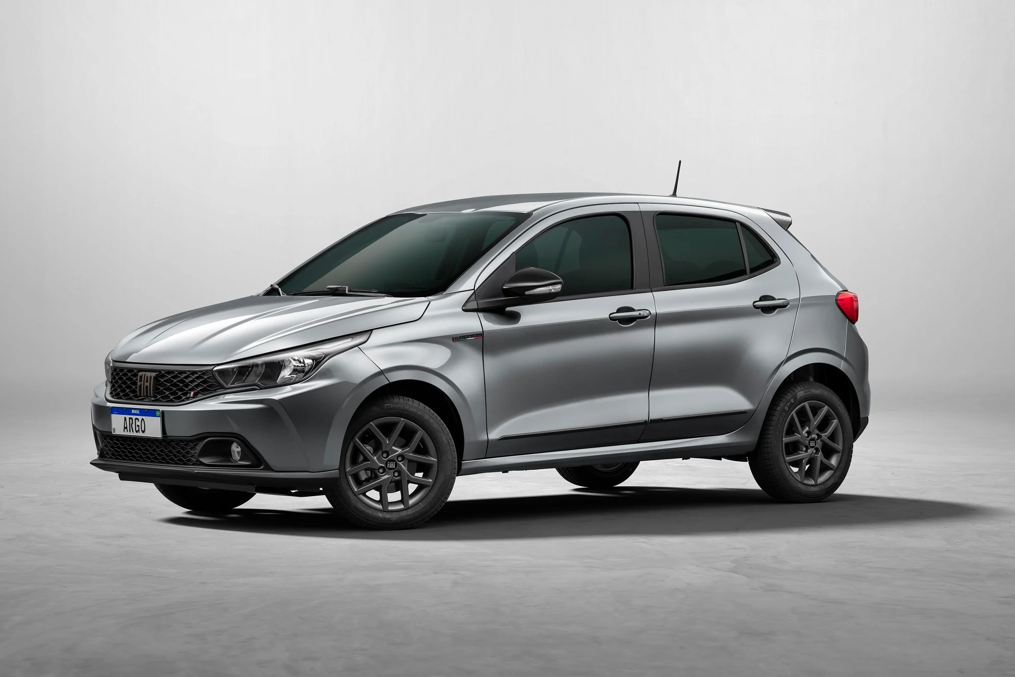 Donos de Fiat Argo e Cronos descobrem falha e mudam buzina para evitar furtos